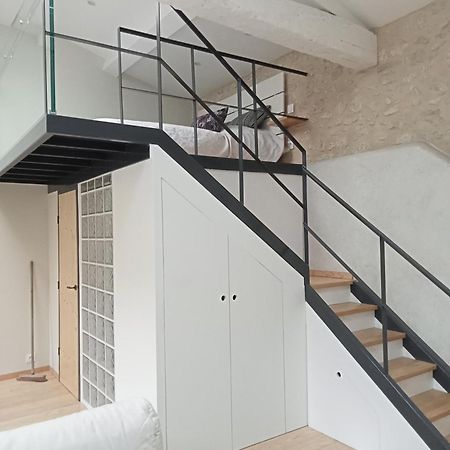 Maison En Pierre Restauree Avec Jardin أوش المظهر الخارجي الصورة