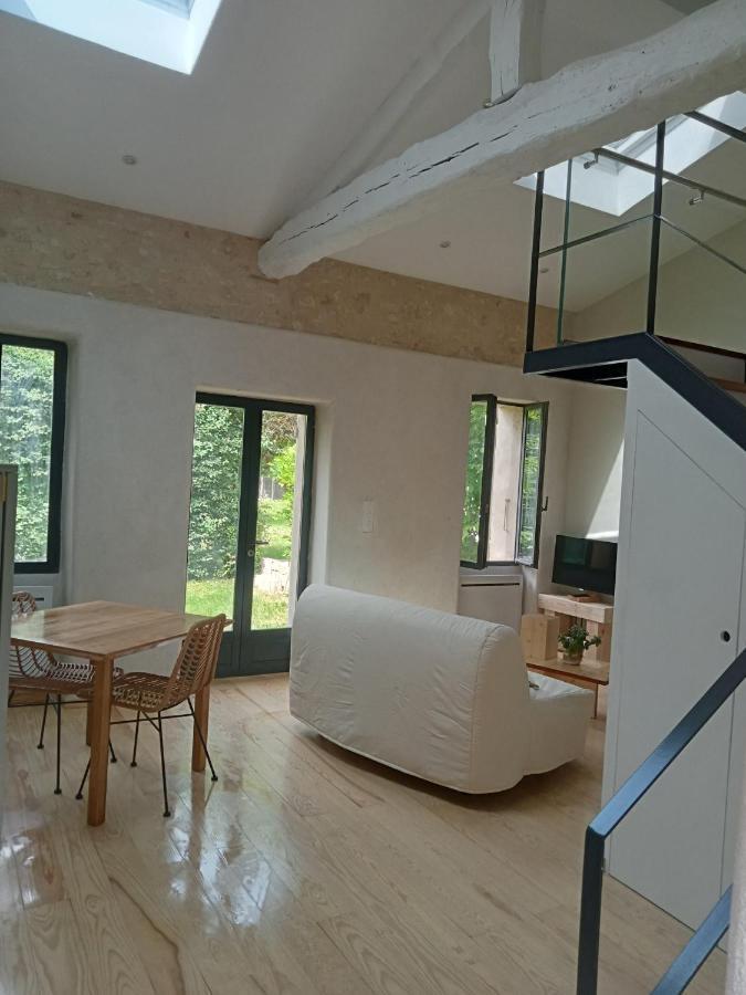 Maison En Pierre Restauree Avec Jardin أوش المظهر الخارجي الصورة